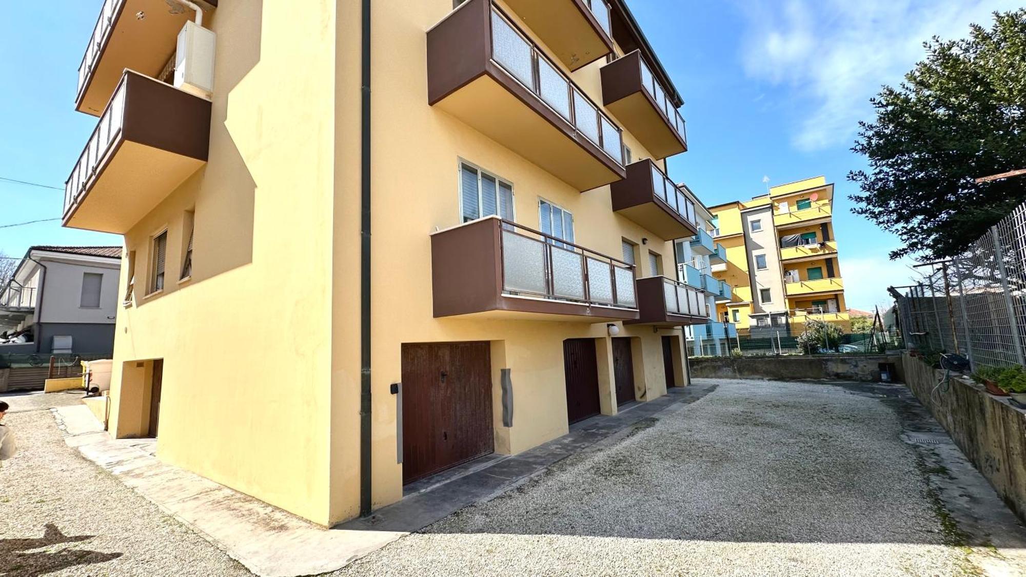 Se041 - Senigallia, Quadrilocale Accessoriato A 150Mt Dal Mare Zewnętrze zdjęcie